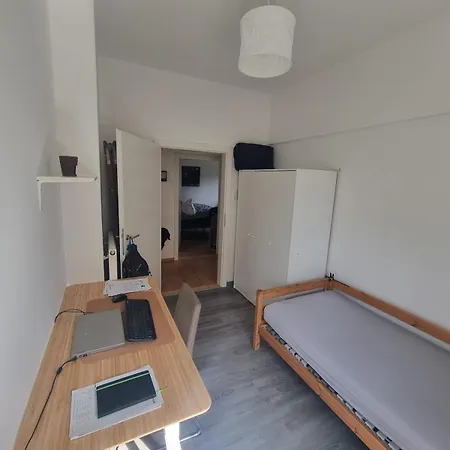 Διαμέρισμα Giant Private Garden & Spacious Flat In Ίνσμπρουκ