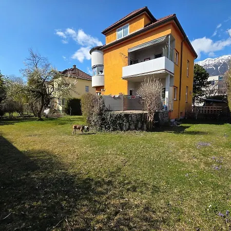 Giant Private Garden & Spacious Flat In * 因斯布鲁克