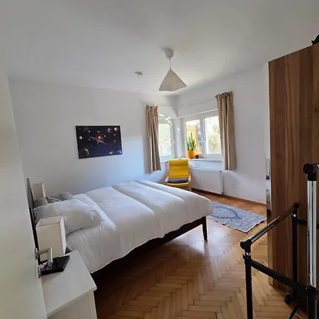 Apartamento Giant Private Garden & Spacious Flat In *