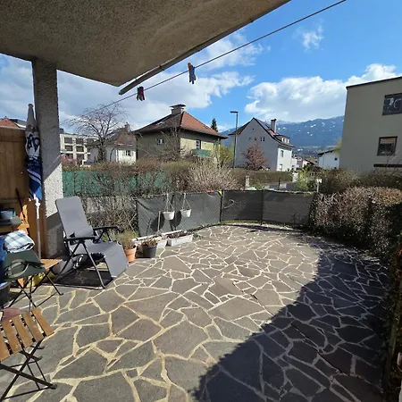 Giant Private Garden & Spacious Flat In 因斯布鲁克