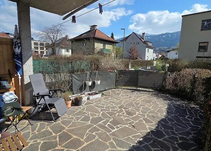 Giant Private Garden & Spacious Flat In Инсбрук